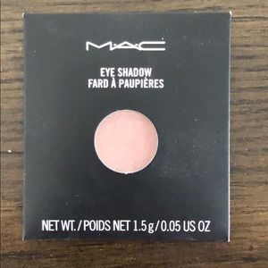 Mac eyeshadow in Quarry